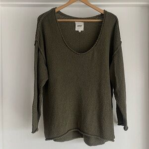 Aerie Womens Loose Knit Rolled
Hem Sweater Size L Green